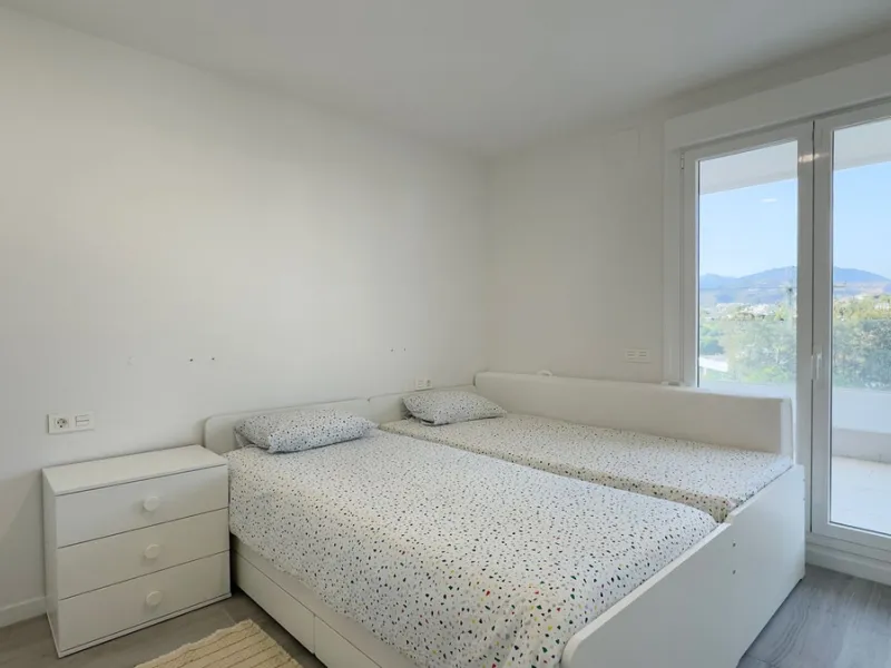 Apartment - Top Floor Apartment в продаже в Marbella, Málaga. В доме 3 спален и 2 ванных комнат. Площадь дома 132 м²