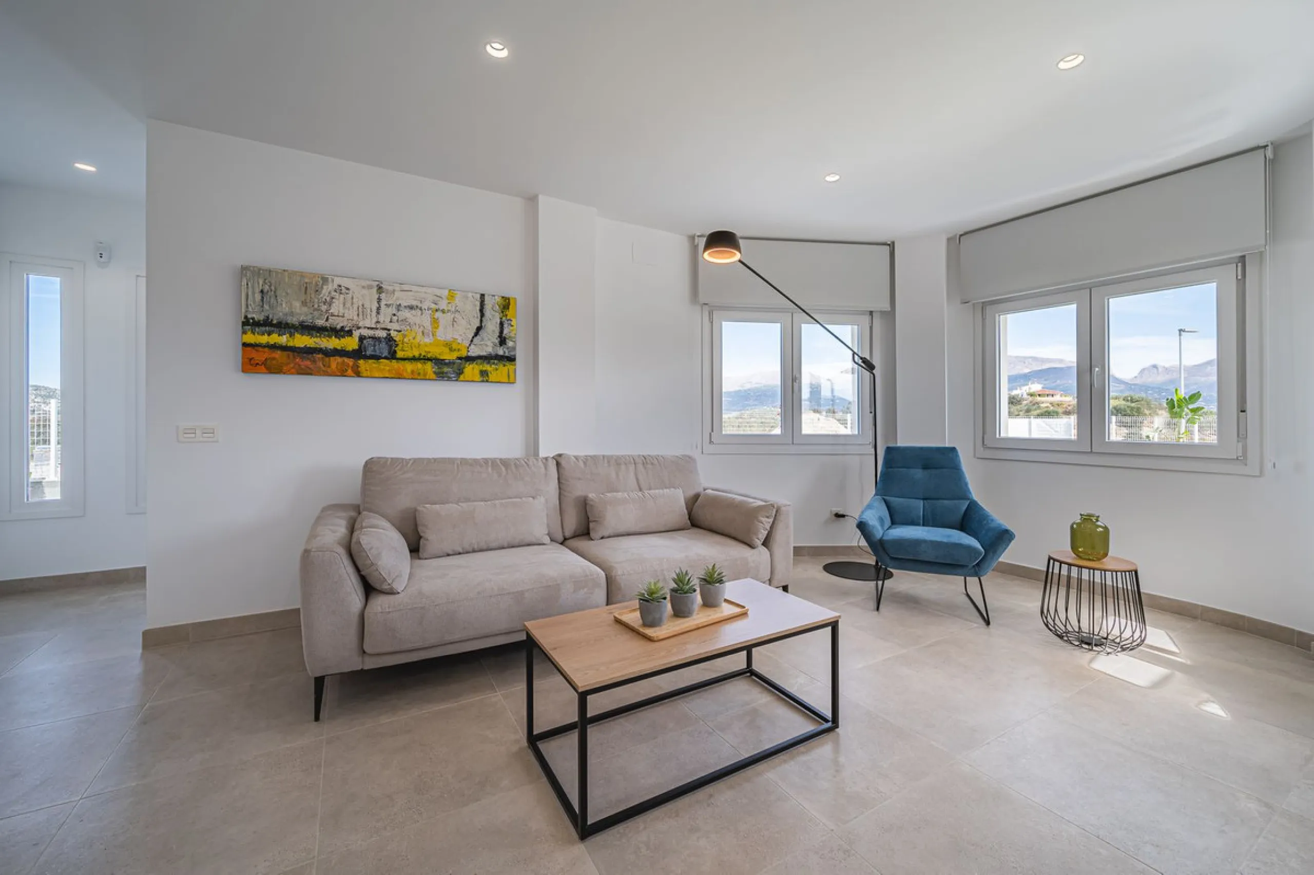House - Detached Villa в продаже в La Viñuela, Málaga. В доме 3 спален и 2 ванных комнат. Площадь дома 113 м². Площадь участка 600 м²