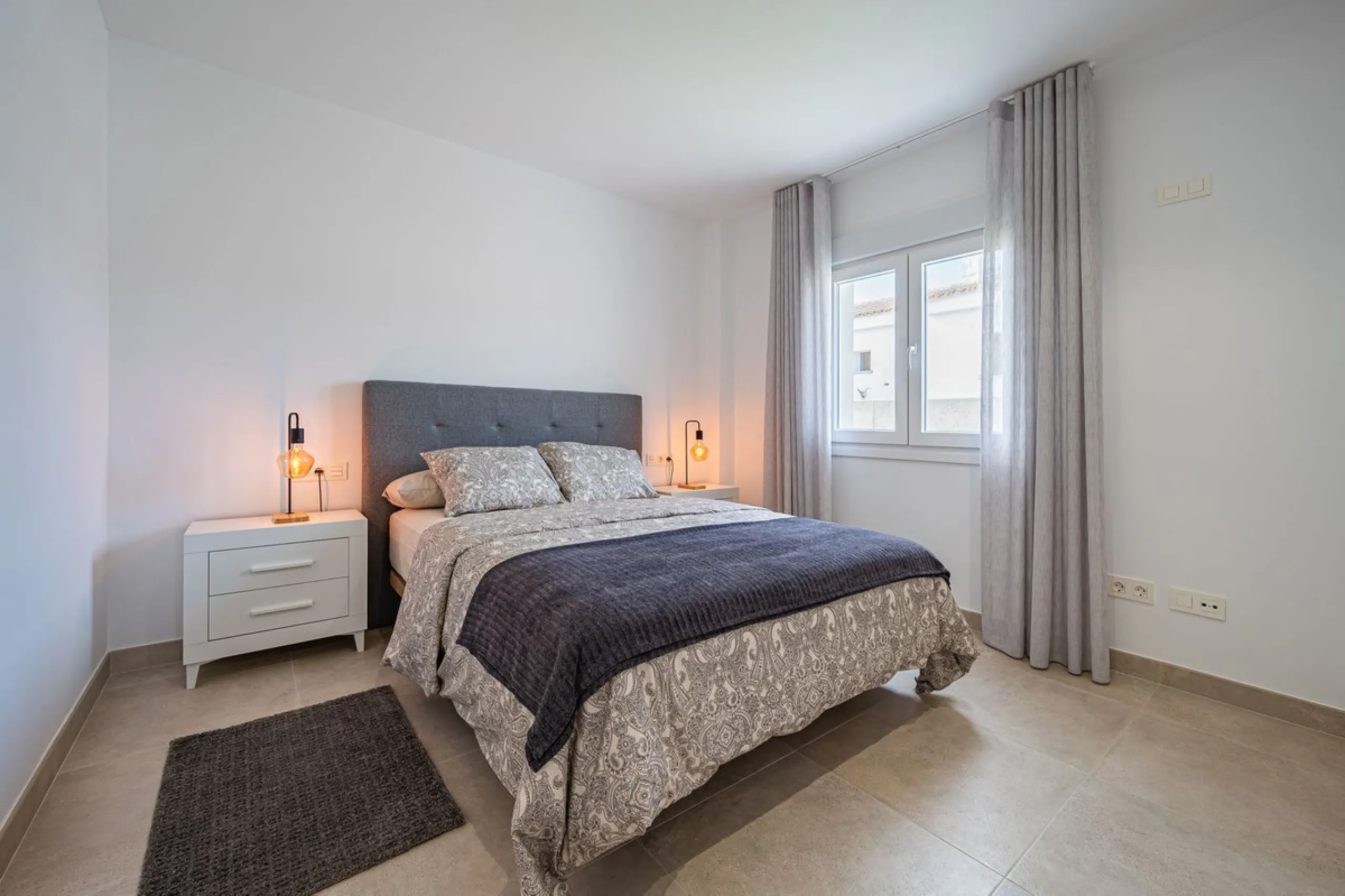 House - Detached Villa в продаже в La Viñuela, Málaga. В доме 3 спален и 2 ванных комнат. Площадь дома 113 м². Площадь участка 600 м²