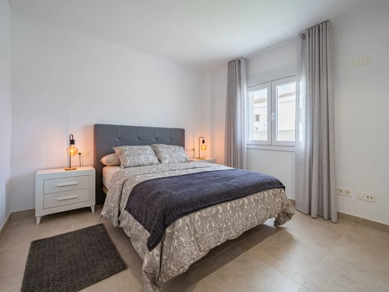 House - Detached Villa в продаже в La Viñuela, Málaga. В доме 3 спален и 2 ванных комнат. Площадь дома 113 м². Площадь участка 600 м²