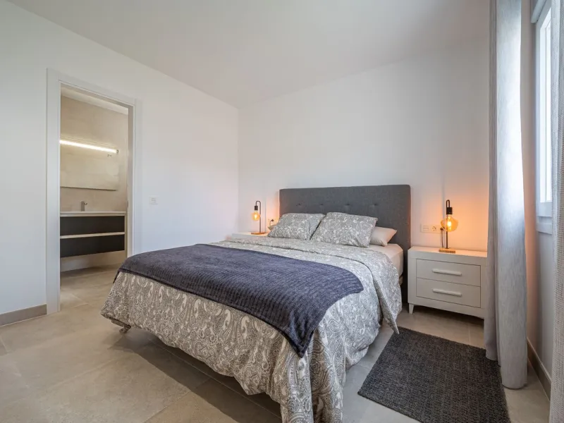 House - Detached Villa в продаже в La Viñuela, Málaga. В доме 3 спален и 2 ванных комнат. Площадь дома 113 м². Площадь участка 600 м²