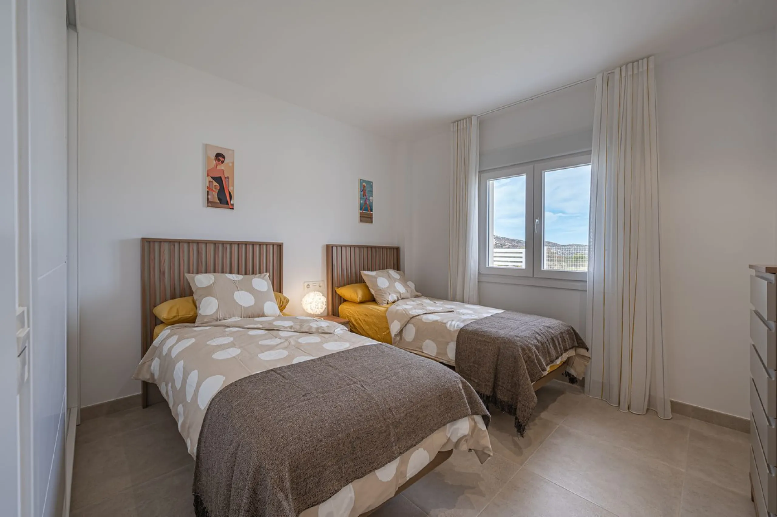 House - Detached Villa в продаже в La Viñuela, Málaga. В доме 3 спален и 2 ванных комнат. Площадь дома 113 м². Площадь участка 600 м²