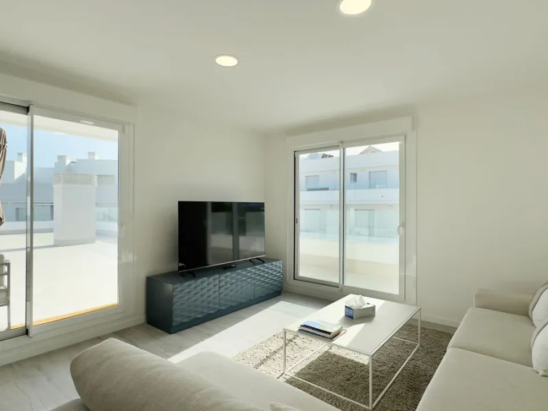 Beautiful brand new 3-bedrooms penthouse nicely furnished with spacious terraces in one of the fastest growing areas of Nueva Andalucía.