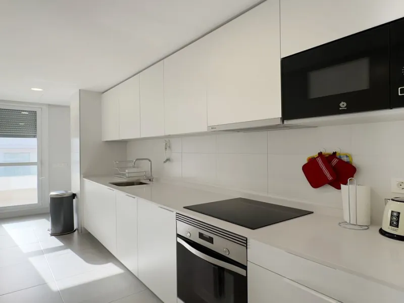 Beautiful brand new 3-bedrooms penthouse nicely furnished with spacious terraces in one of the fastest growing areas of Nueva Andalucía.
