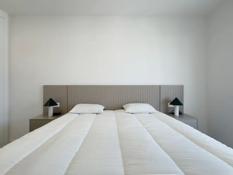 Beautiful brand new 3-bedrooms penthouse nicely furnished with spacious terraces in one of the fastest growing areas of Nueva Andalucía.
