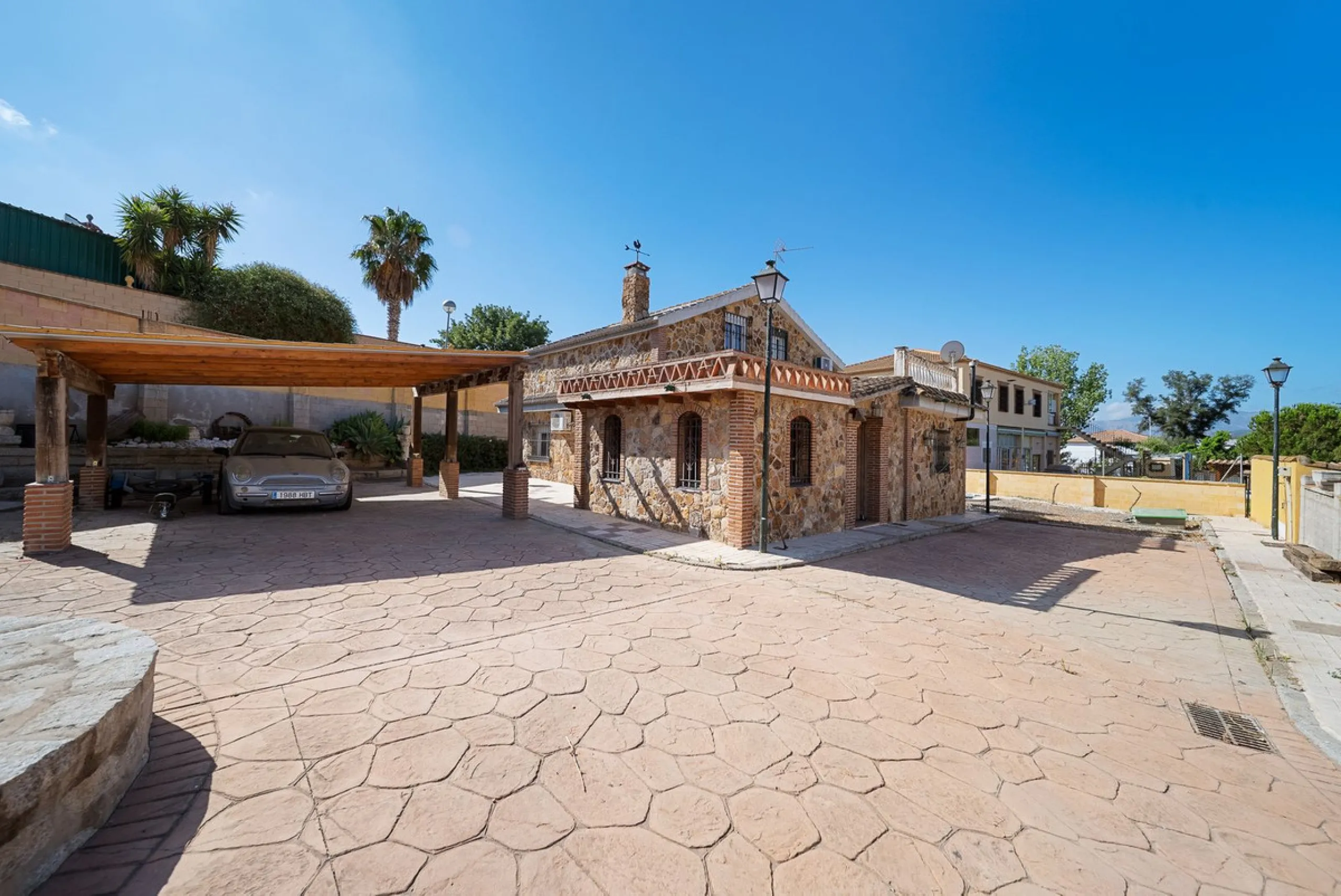 Exceptional Finca with Pool, Stables & Panoramic Rural Setting