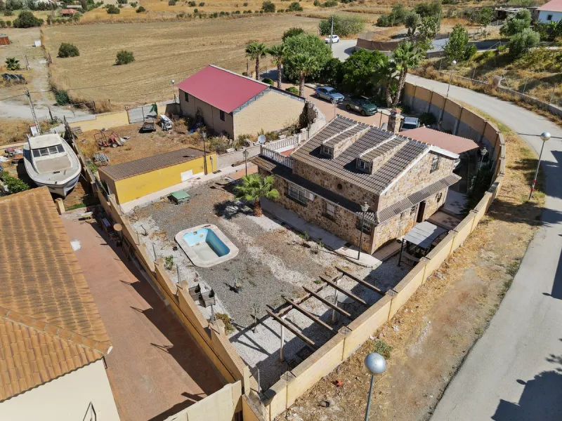 Exceptional Finca with Pool, Stables & Panoramic Rural Setting