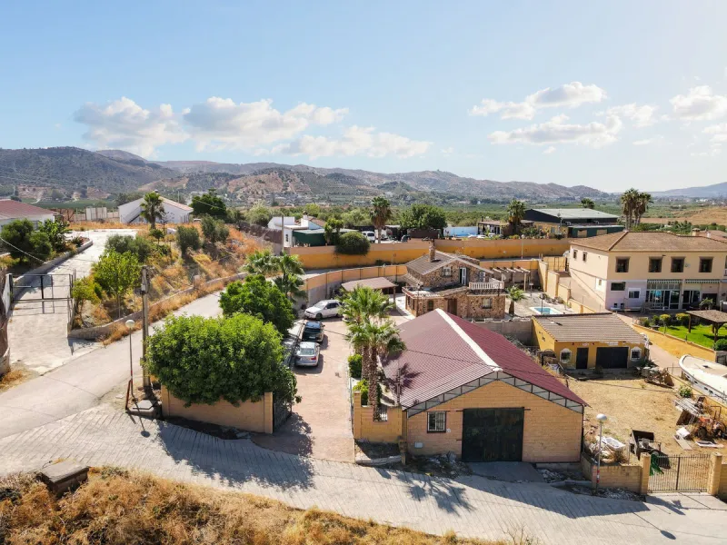 Exceptional Finca with Pool, Stables & Panoramic Rural Setting