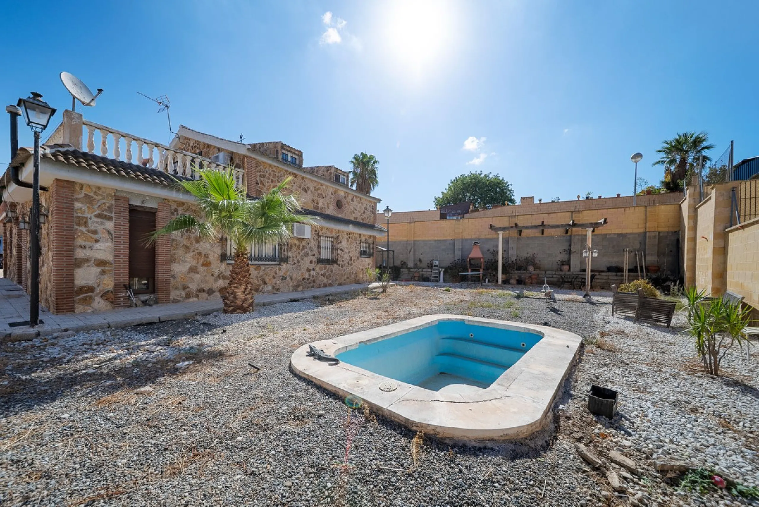 Exceptional Finca with Pool, Stables & Panoramic Rural Setting
