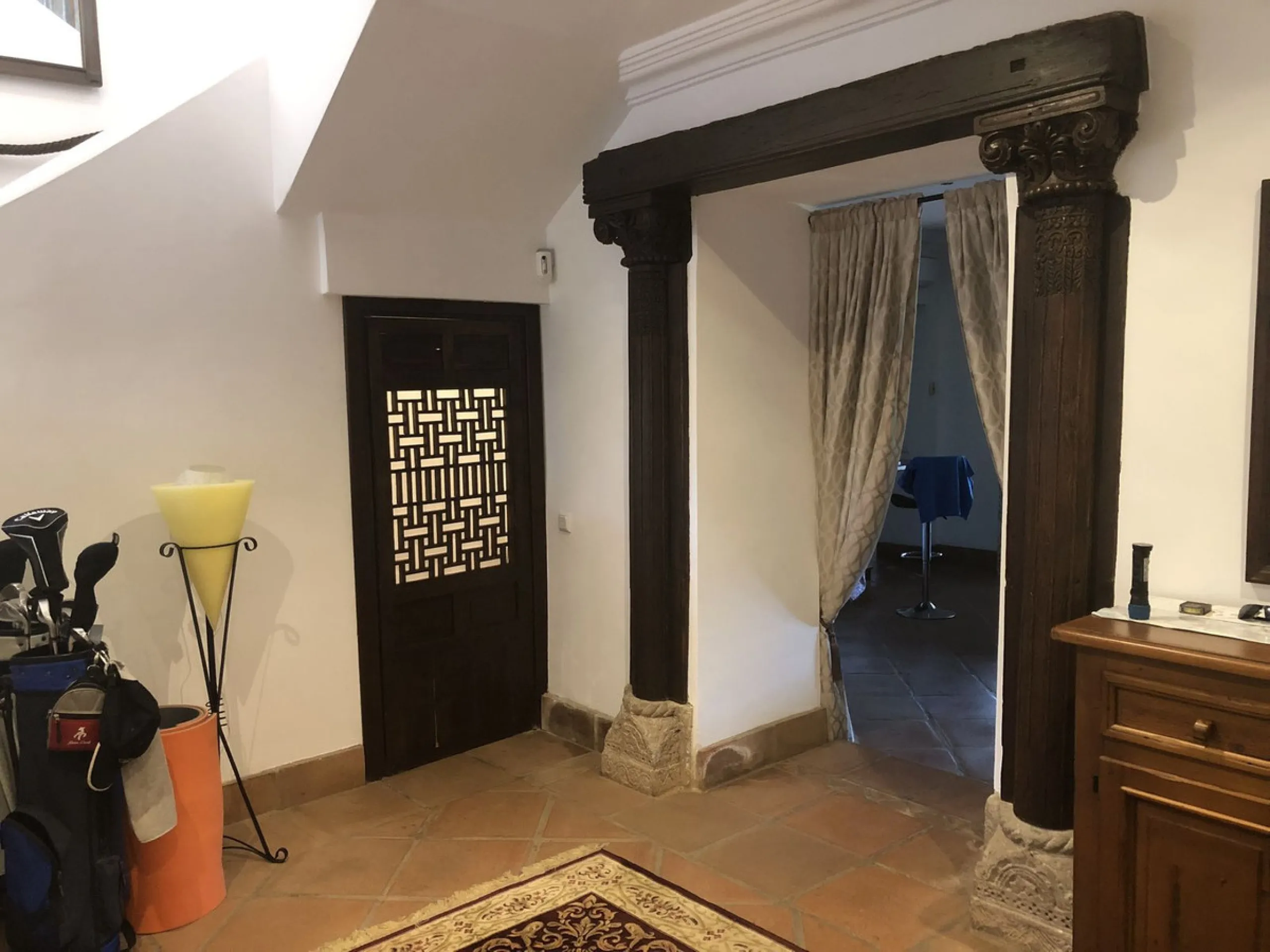 We proudly present one of the most authentic and beautiful Andalusian Cortijos with stables separate guest house in the Estepona area!