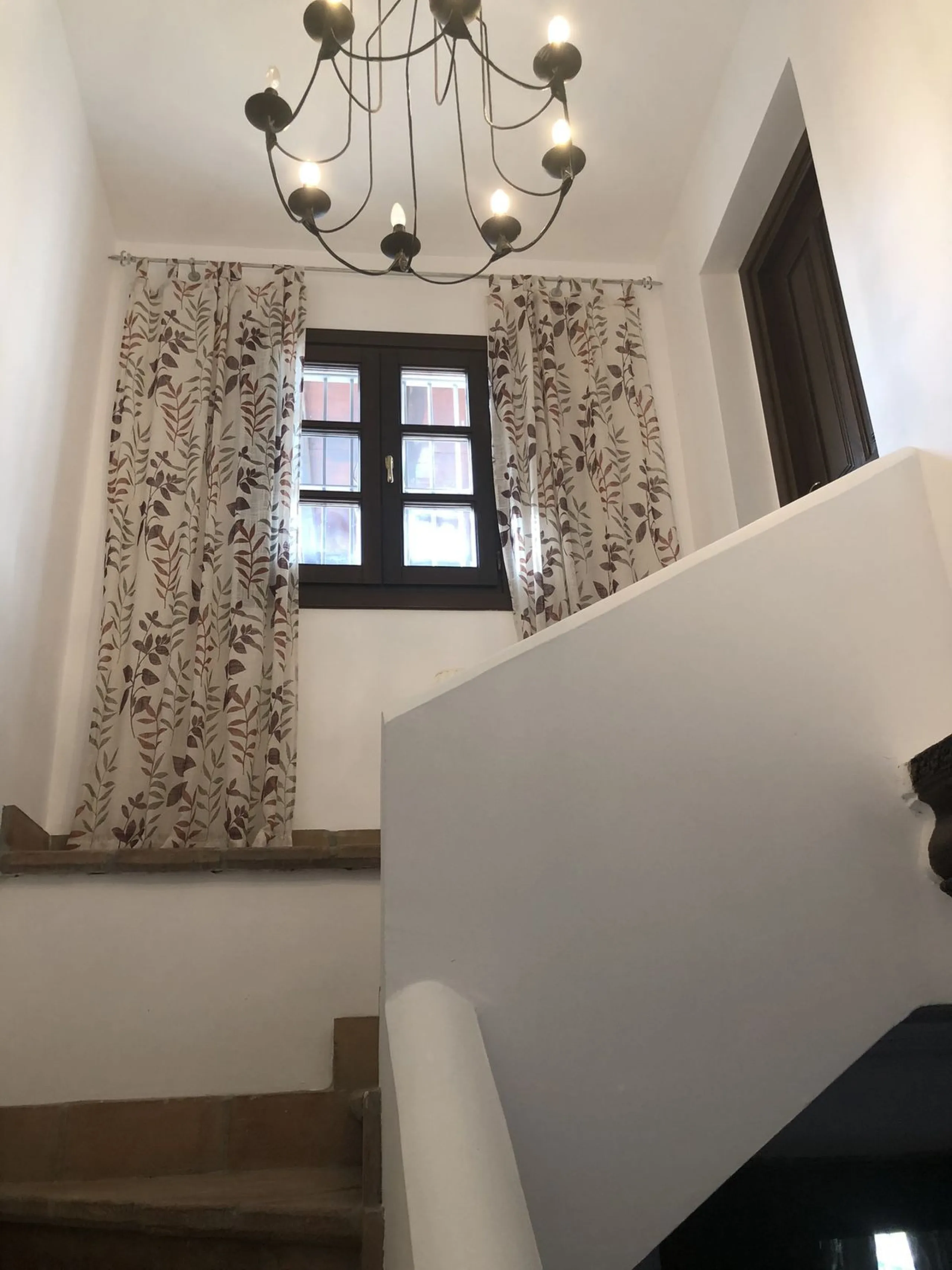 We proudly present one of the most authentic and beautiful Andalusian Cortijos with stables separate guest house in the Estepona area!