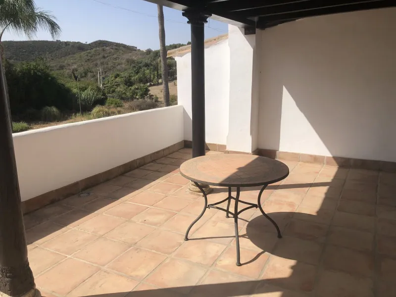 We proudly present one of the most authentic and beautiful Andalusian Cortijos with stables separate guest house in the Estepona area!
