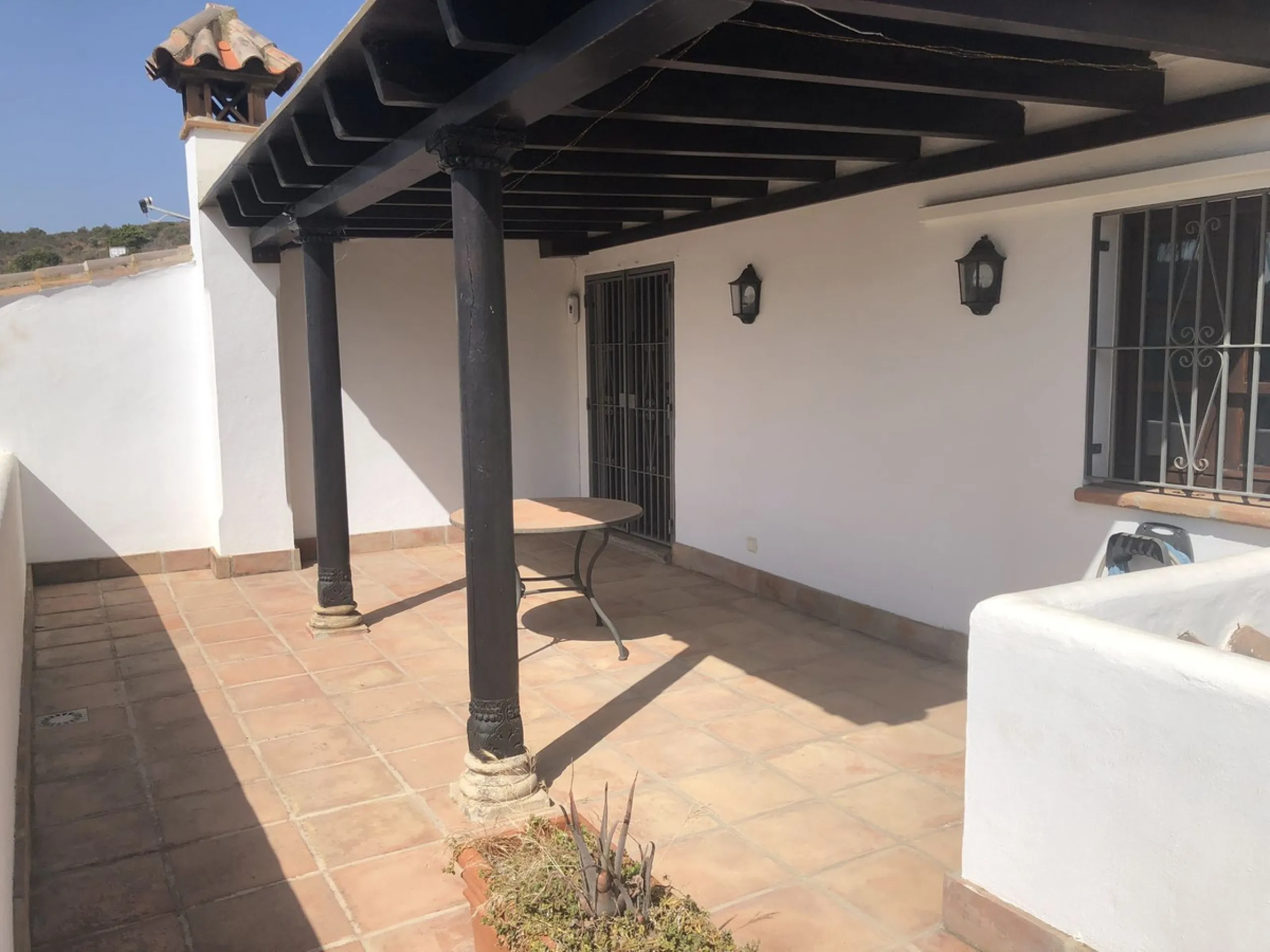 We proudly present one of the most authentic and beautiful Andalusian Cortijos with stables separate guest house in the Estepona area!