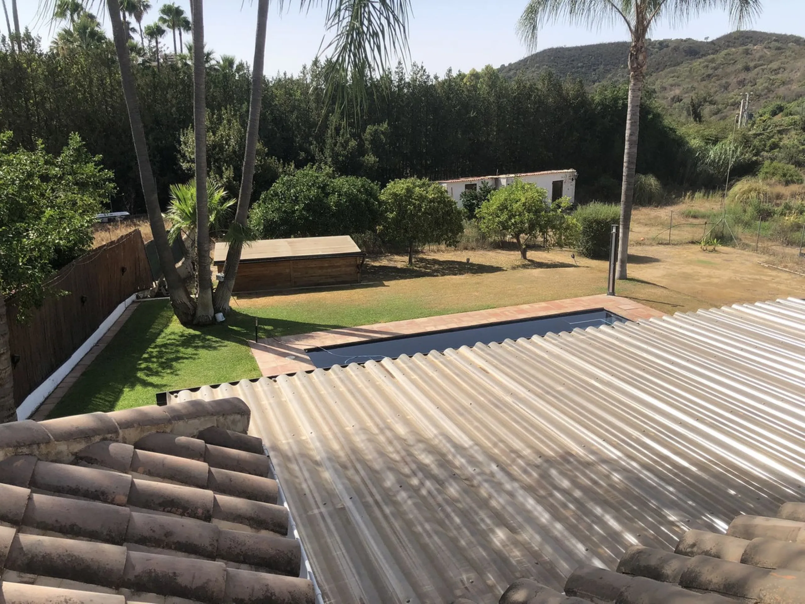We proudly present one of the most authentic and beautiful Andalusian Cortijos with stables separate guest house in the Estepona area!