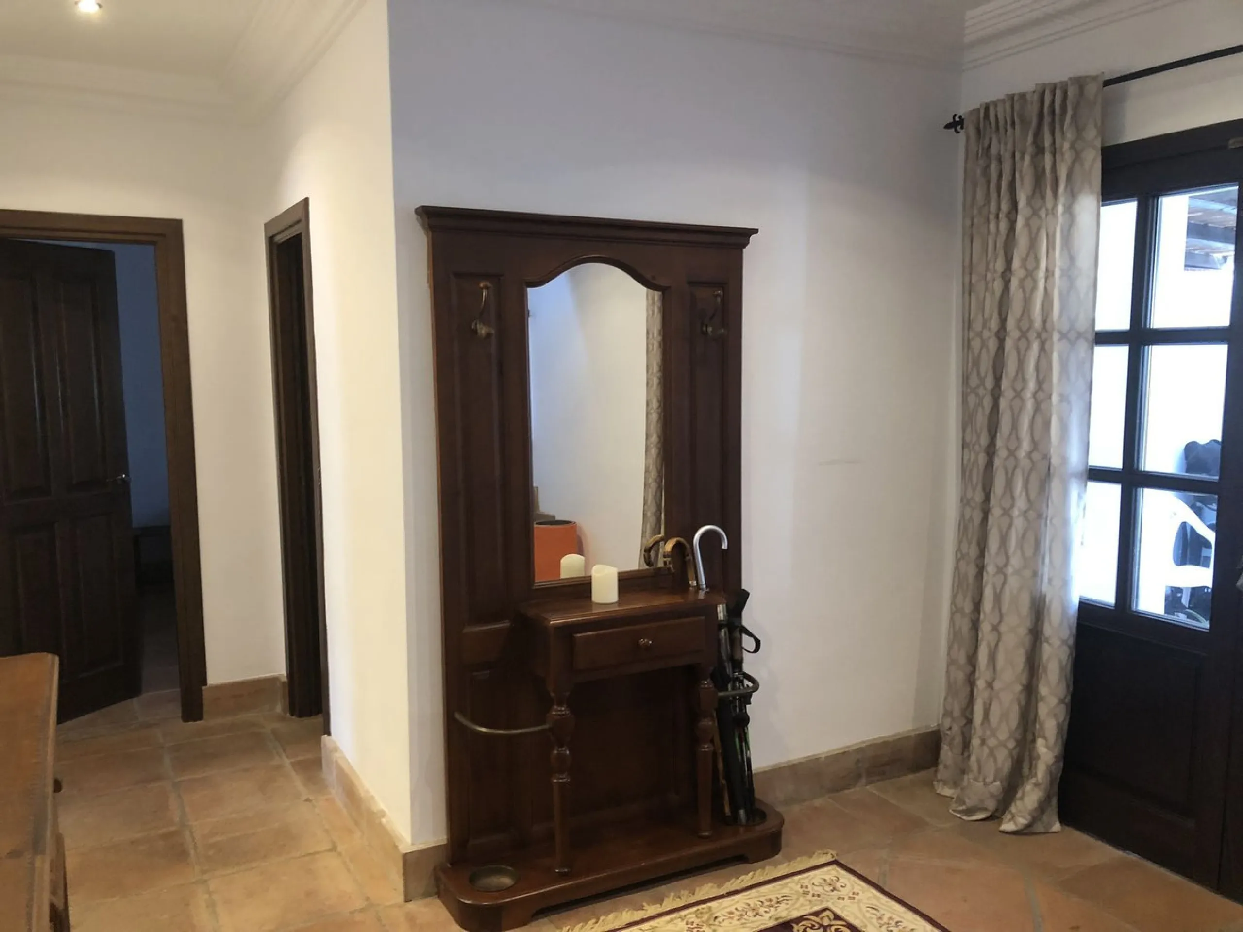 We proudly present one of the most authentic and beautiful Andalusian Cortijos with stables separate guest house in the Estepona area!
