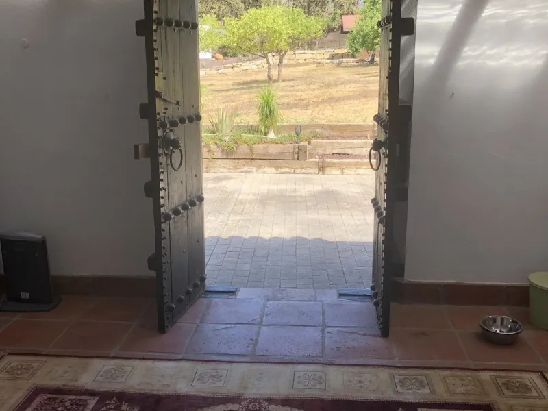 We proudly present one of the most authentic and beautiful Andalusian Cortijos with stables separate guest house in the Estepona area!