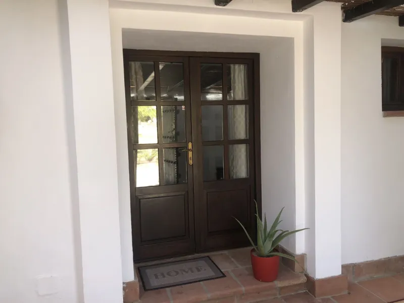 We proudly present one of the most authentic and beautiful Andalusian Cortijos with stables separate guest house in the Estepona area!