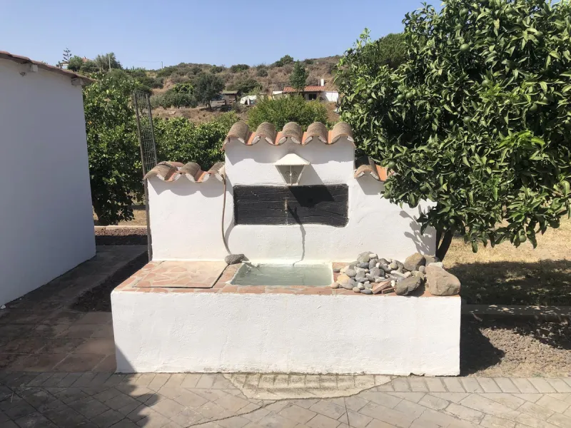We proudly present one of the most authentic and beautiful Andalusian Cortijos with stables separate guest house in the Estepona area!