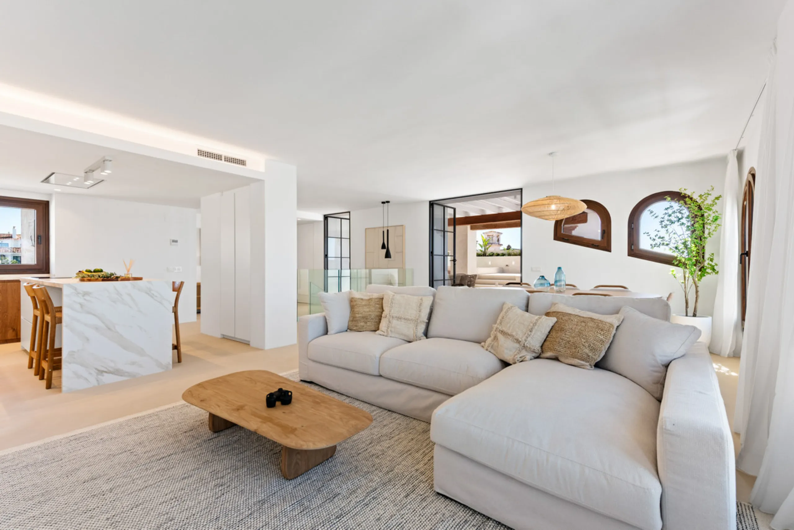 Apartment - Penthouse Duplex в продаже в Manilva, Málaga. В доме 4 спален и 4 ванных комнат. Площадь дома 133 м²