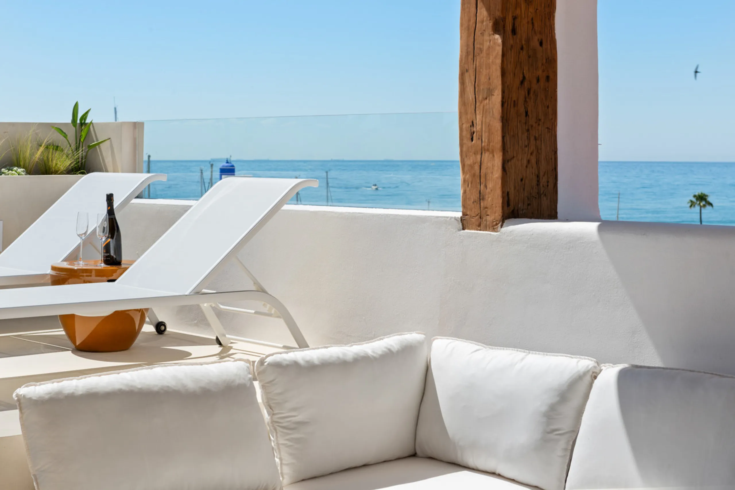 Apartment - Penthouse Duplex в продаже в Manilva, Málaga. В доме 4 спален и 4 ванных комнат. Площадь дома 133 м²