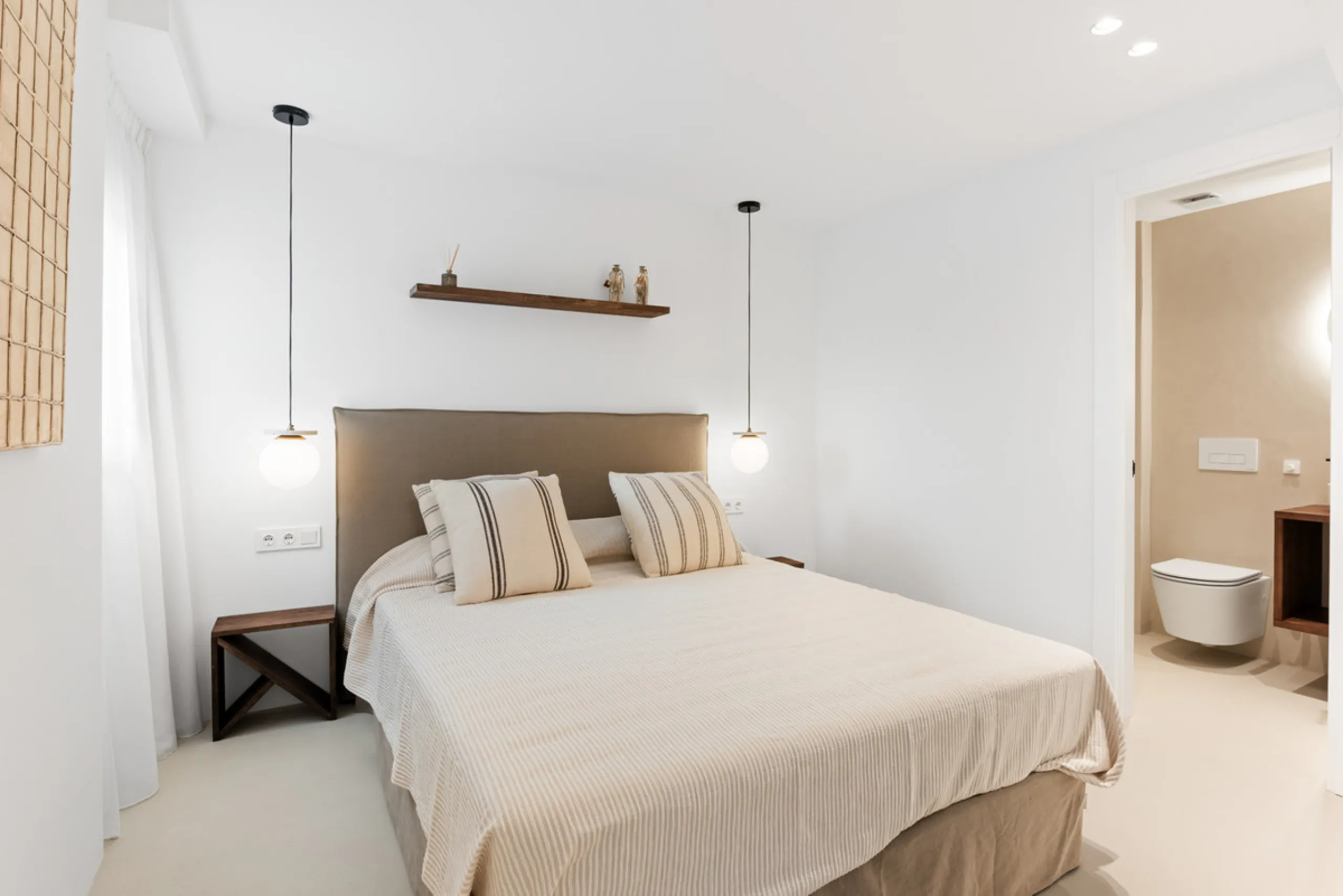 Apartment - Penthouse Duplex в продаже в Manilva, Málaga. В доме 4 спален и 4 ванных комнат. Площадь дома 133 м²