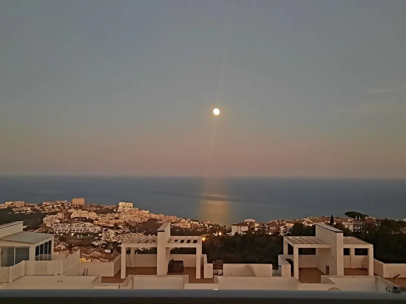 Apartment - Penthouse в продаже в Benalmadena, Málaga. В доме 2 спален и 2 ванных комнат. Площадь дома 152 м². Площадь участка 1 м²