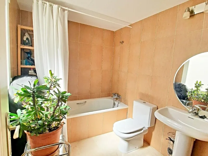 Apartment - Penthouse в продаже в Benalmadena, Málaga. В доме 2 спален и 2 ванных комнат. Площадь дома 152 м². Площадь участка 1 м²