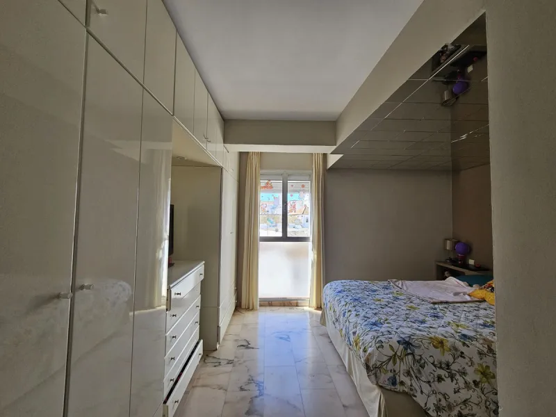 Amazing opportunity to buy a large older apartment in the centre, literally the heart of Estepona in Malaga, known as the Number 1 place to live a happy life, voted best place to live of all places in Europe! This apartment is a on a third floor in the ma