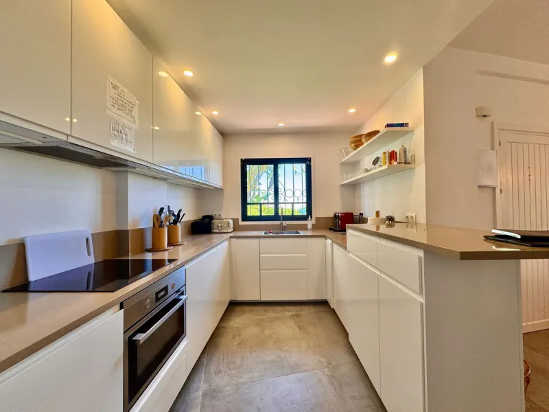 This is a very unique property right on the one of the best beaches in Marbella. This property is really unlike almost an other property in the Cabopino Port complex. The property offers the private and open upper terraces of a penthouse with a more socia