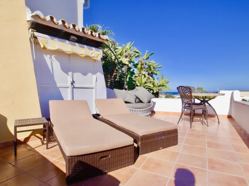 This is a very unique property right on the one of the best beaches in Marbella. This property is really unlike almost an other property in the Cabopino Port complex. The property offers the private and open upper terraces of a penthouse with a more socia