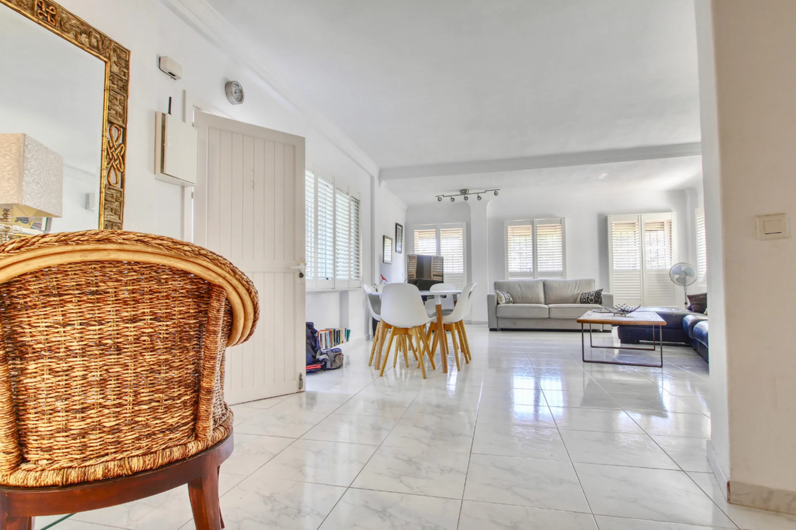 This is a very unique property right on the one of the best beaches in Marbella. This property is really unlike almost an other property in the Cabopino Port complex. The property offers the private and open upper terraces of a penthouse with a more socia