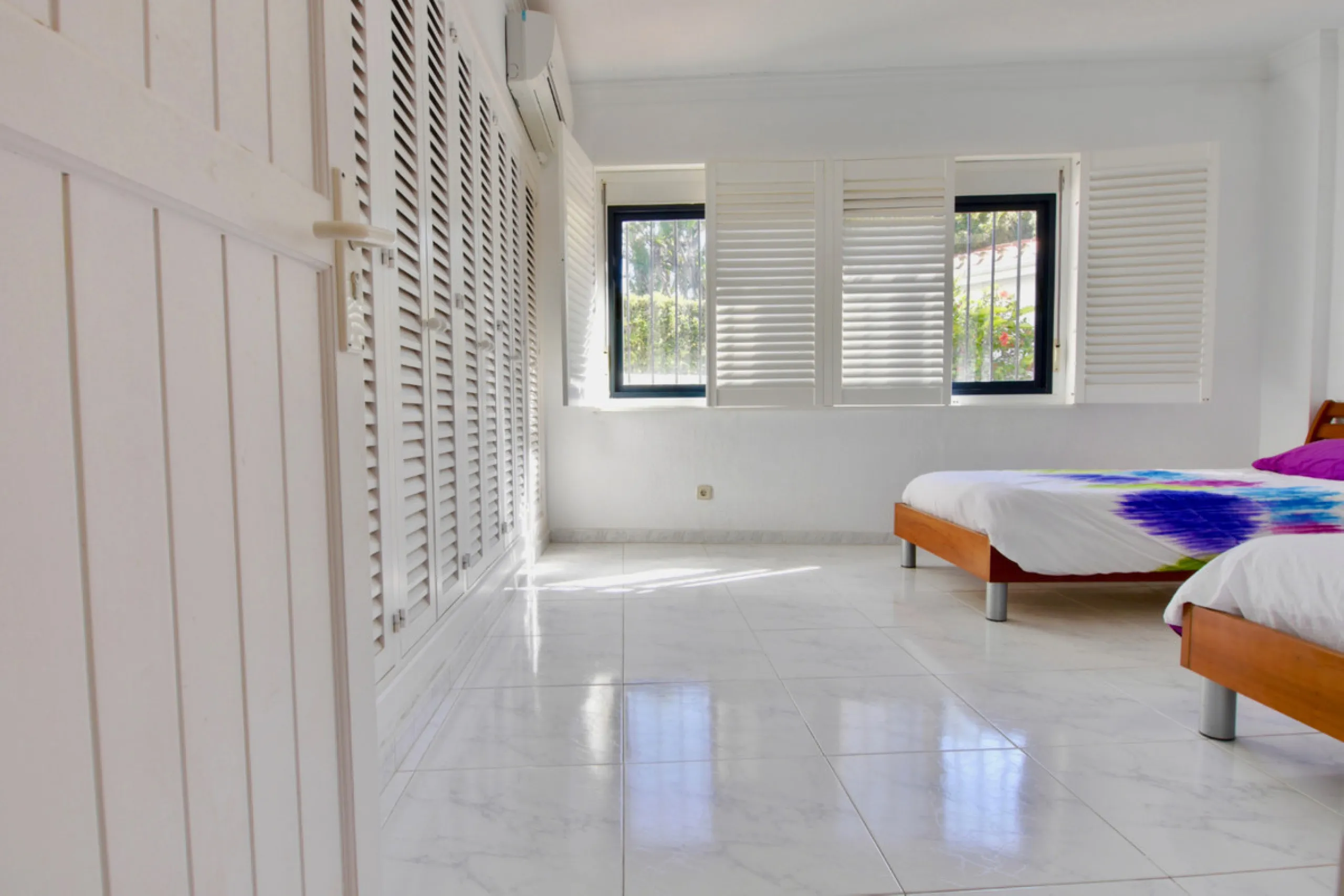 This is a very unique property right on the one of the best beaches in Marbella. This property is really unlike almost an other property in the Cabopino Port complex. The property offers the private and open upper terraces of a penthouse with a more socia
