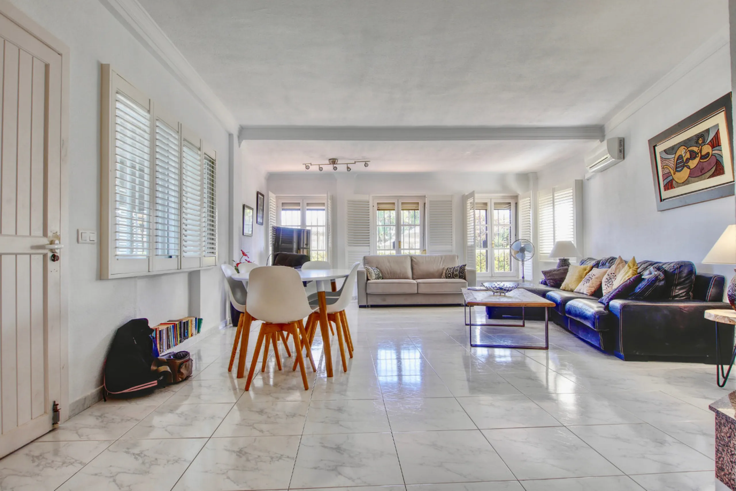 This is a very unique property right on the one of the best beaches in Marbella. This property is really unlike almost an other property in the Cabopino Port complex. The property offers the private and open upper terraces of a penthouse with a more socia