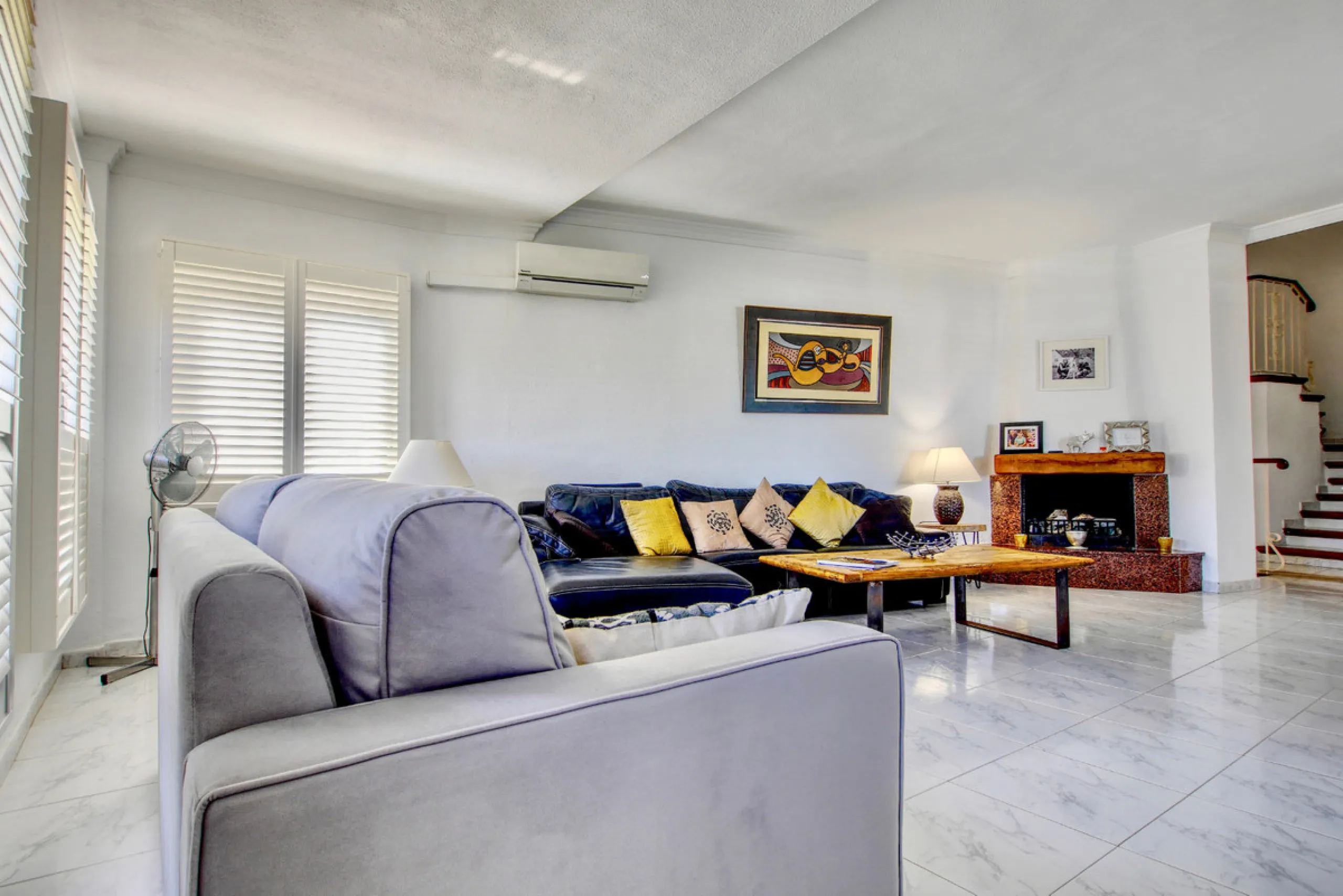 This is a very unique property right on the one of the best beaches in Marbella. This property is really unlike almost an other property in the Cabopino Port complex. The property offers the private and open upper terraces of a penthouse with a more socia