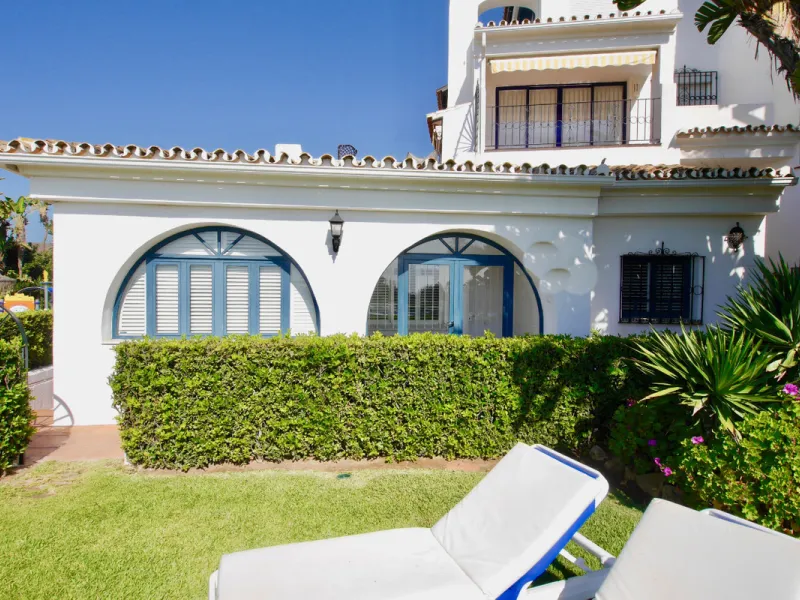 This is a very unique property right on the one of the best beaches in Marbella. This property is really unlike almost an other property in the Cabopino Port complex. The property offers the private and open upper terraces of a penthouse with a more socia