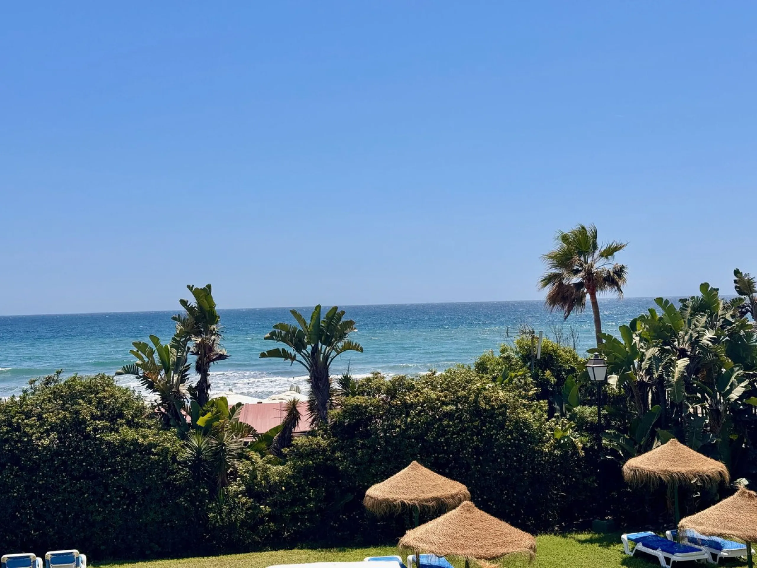 This is a very unique property right on the one of the best beaches in Marbella. This property is really unlike almost an other property in the Cabopino Port complex. The property offers the private and open upper terraces of a penthouse with a more socia