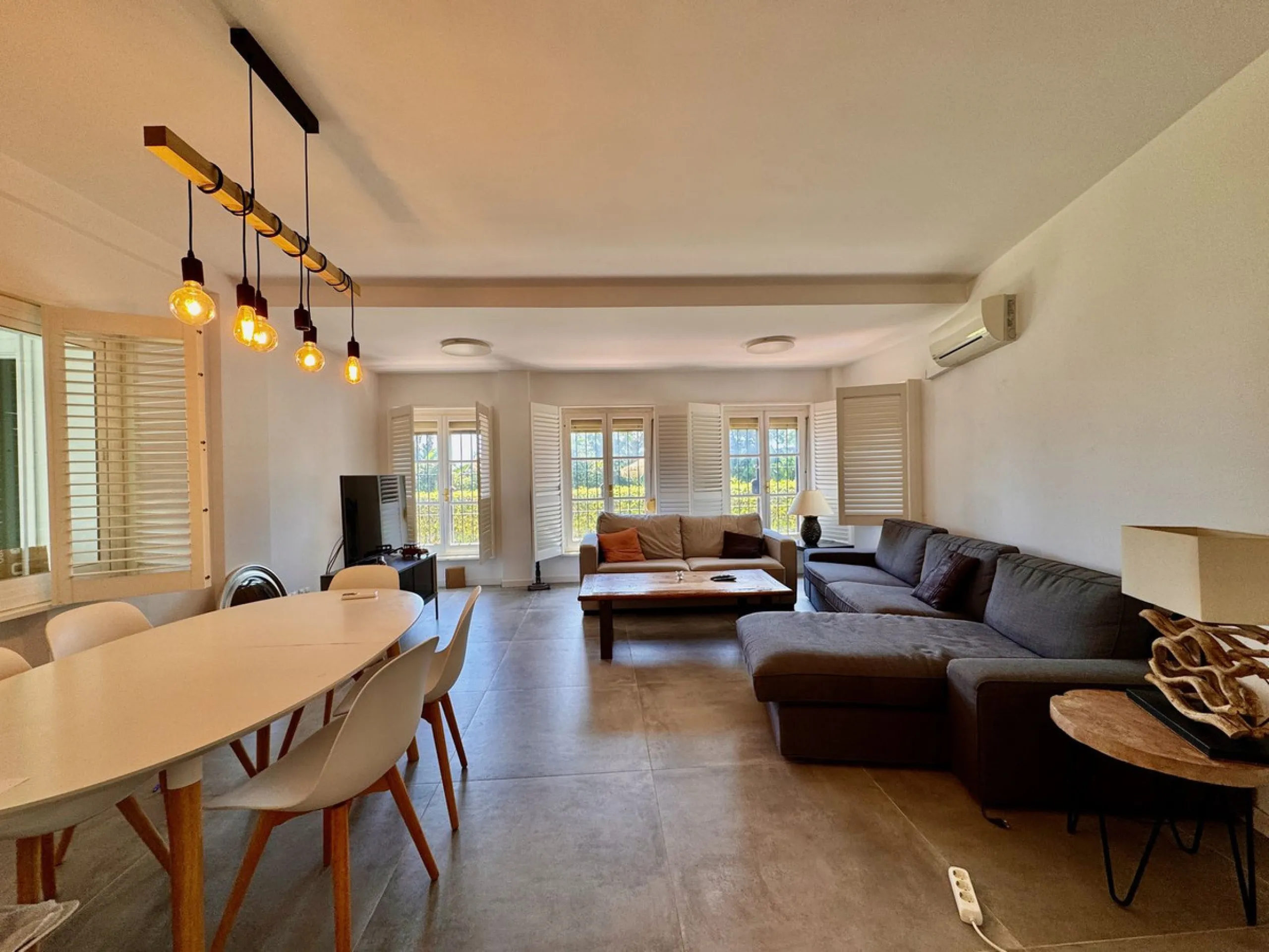 This is a very unique property right on the one of the best beaches in Marbella. This property is really unlike almost an other property in the Cabopino Port complex. The property offers the private and open upper terraces of a penthouse with a more socia