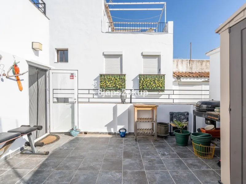 House - Townhouse в продаже в Estepona, Málaga. В доме 2 спален и 2 ванных комнат. Площадь дома 120 м²
