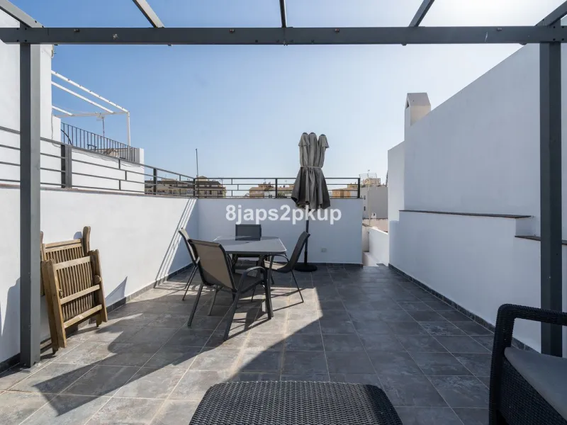 House - Townhouse в продаже в Estepona, Málaga. В доме 2 спален и 2 ванных комнат. Площадь дома 120 м²