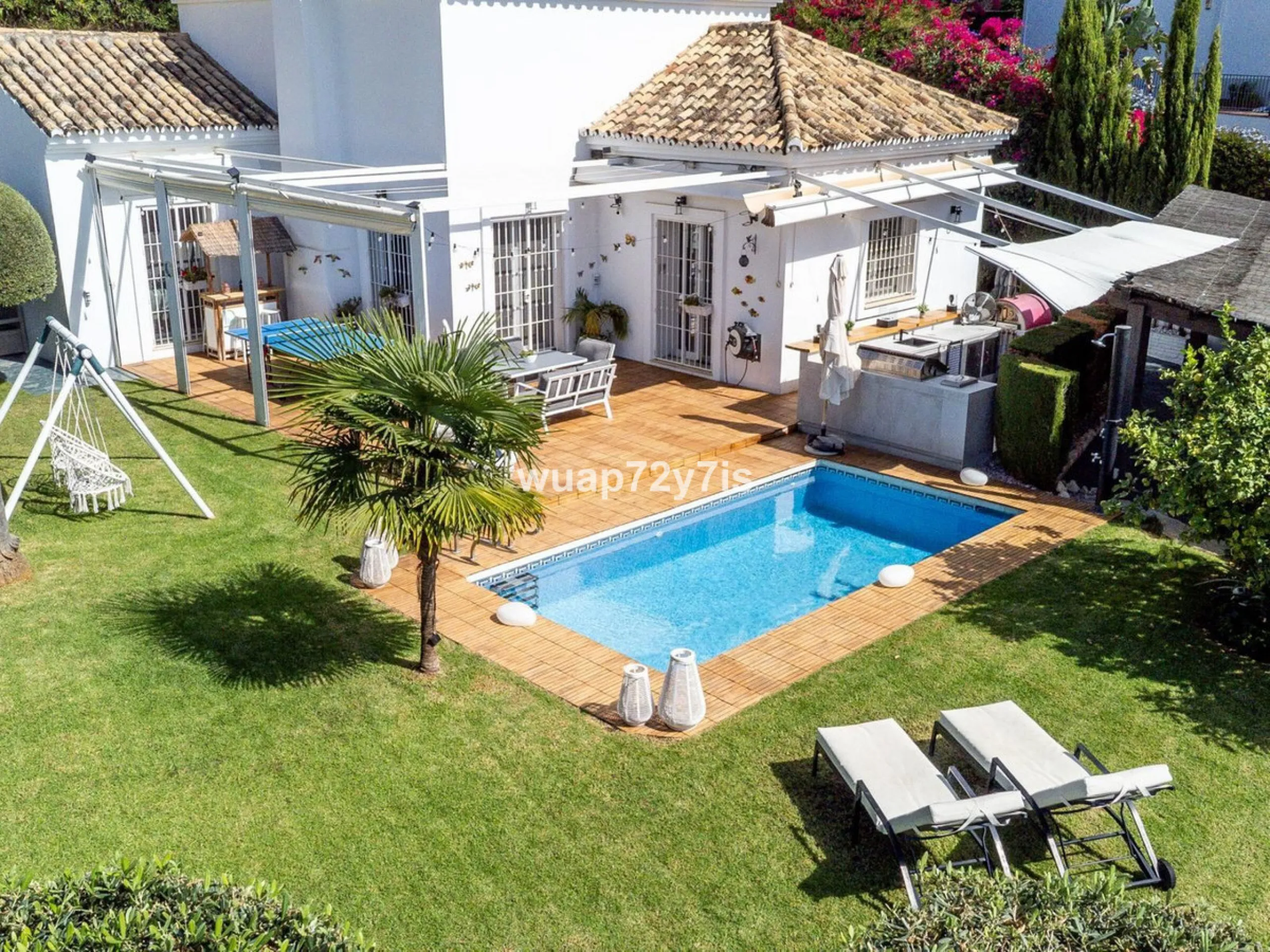 Exceptional 4-Bedroom Villa with Panoramic Sea & Mountain Views – Just Minutes from Puerto Banús