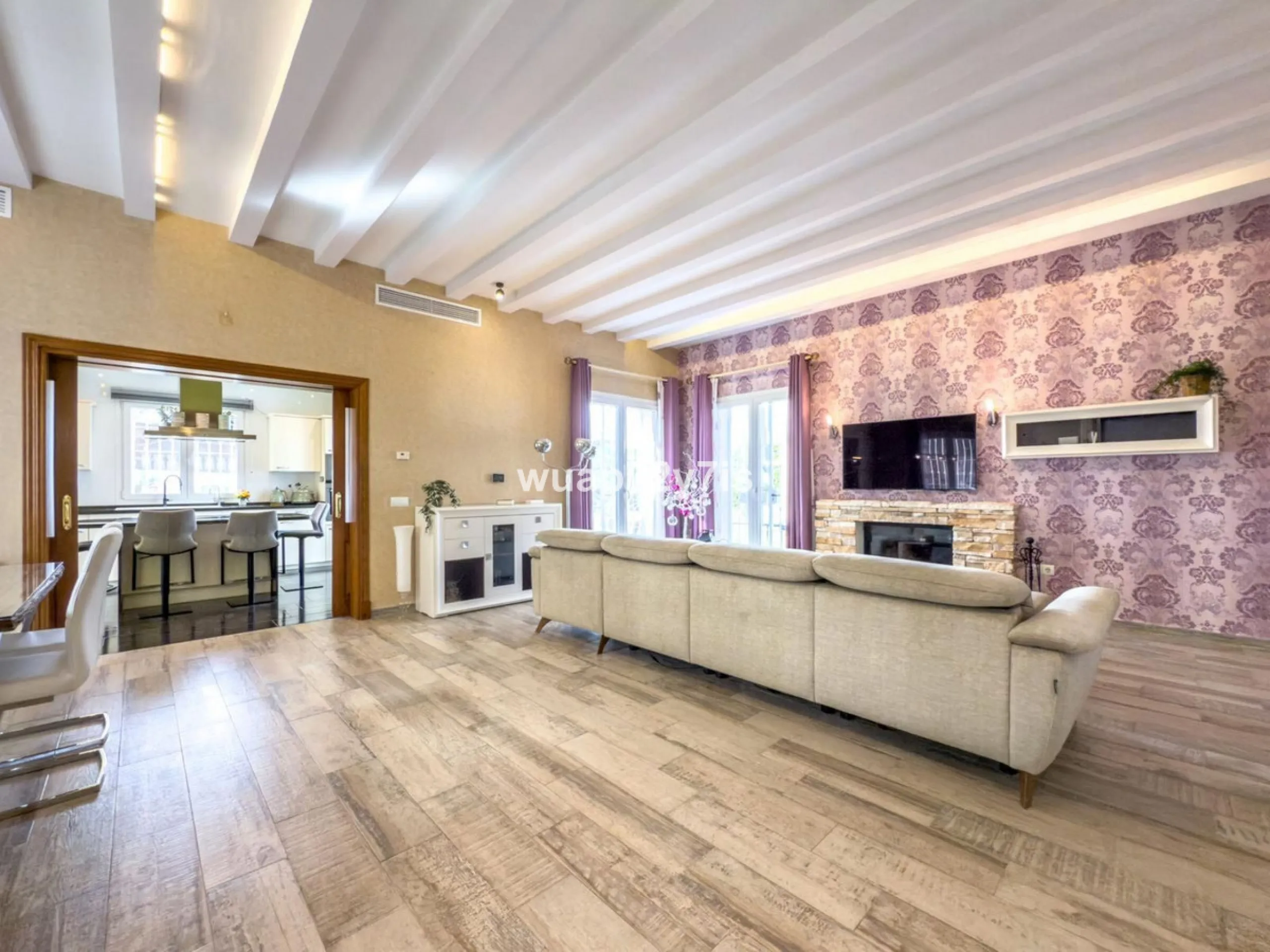Exceptional 4-Bedroom Villa with Panoramic Sea & Mountain Views – Just Minutes from Puerto Banús