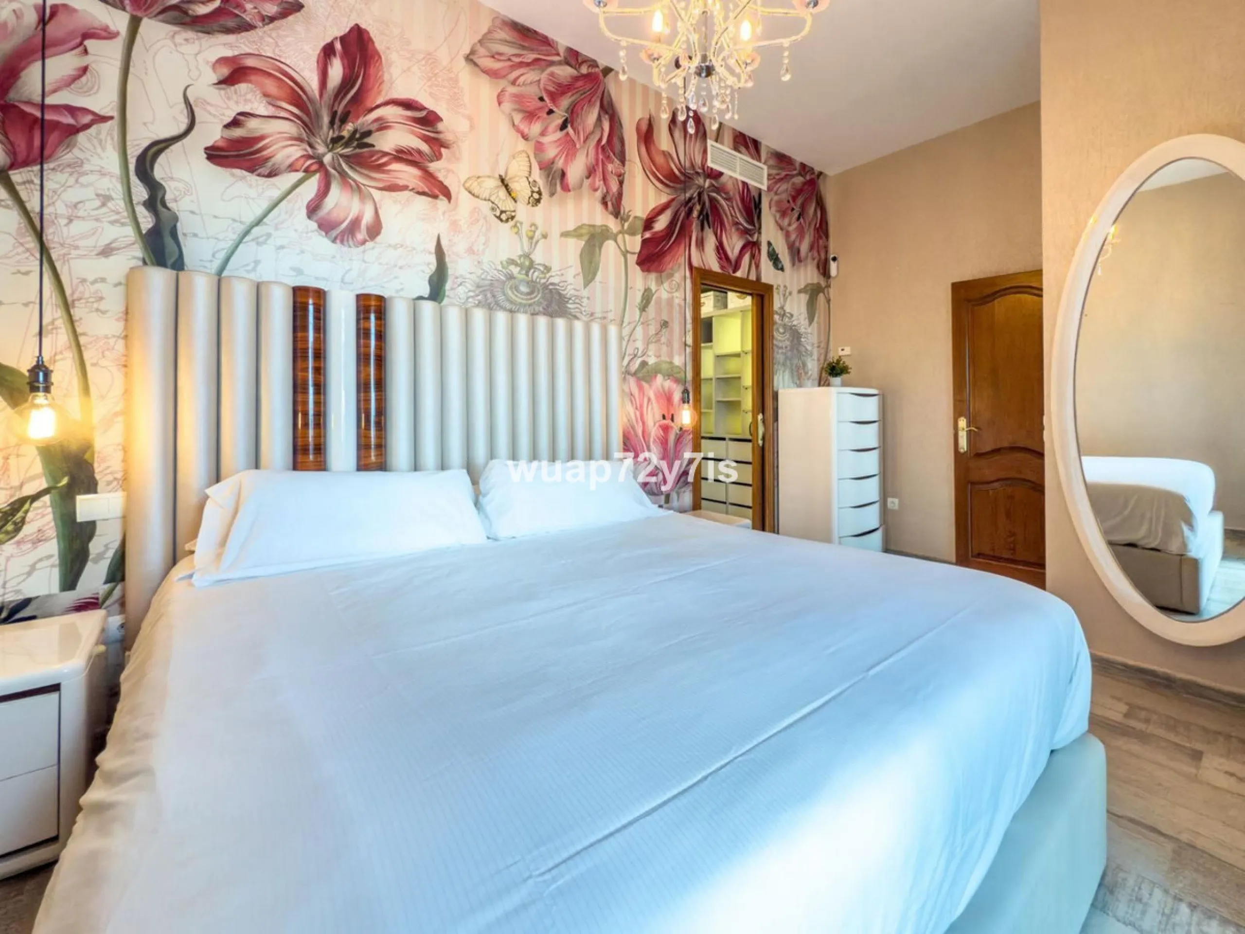 Exceptional 4-Bedroom Villa with Panoramic Sea & Mountain Views – Just Minutes from Puerto Banús