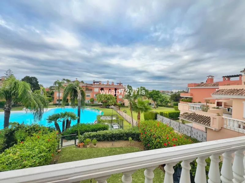 Park Beach – 2 Bed | 2 Bath | Roof Terrace | €549,000