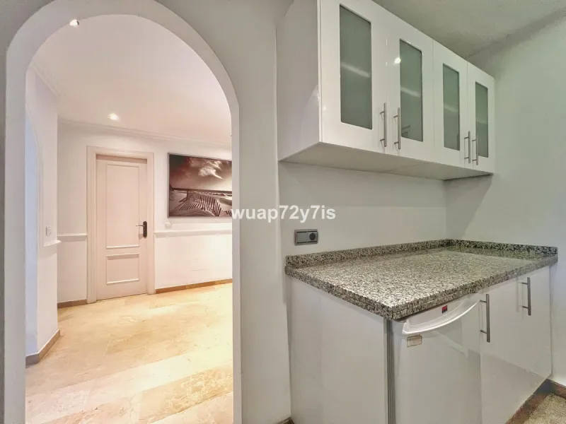 Park Beach – 2 Bed | 2 Bath | Roof Terrace | €549,000