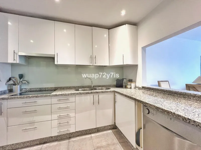 Park Beach – 2 Bed | 2 Bath | Roof Terrace | €549,000