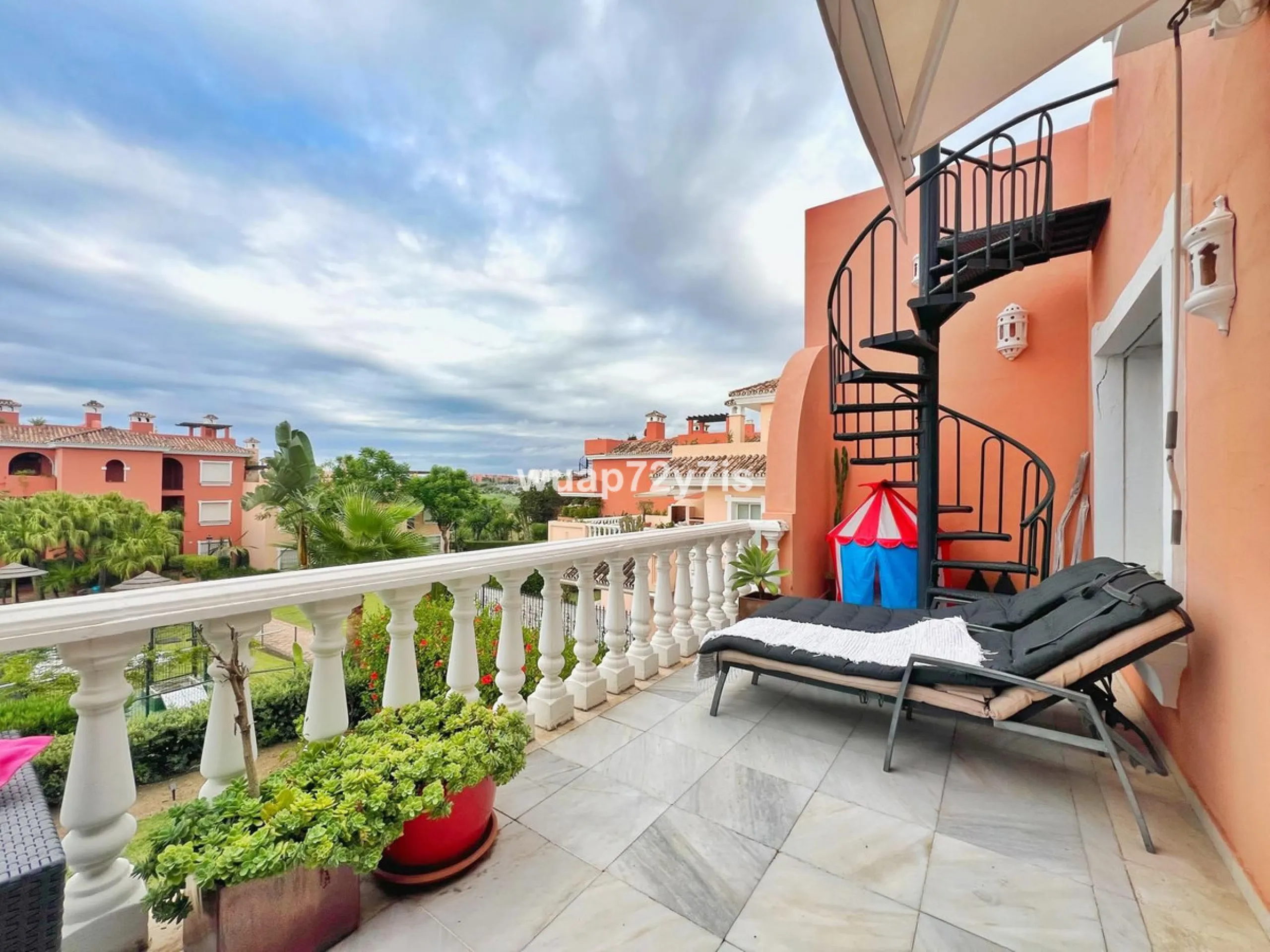 Park Beach – 2 Bed | 2 Bath | Roof Terrace | €549,000