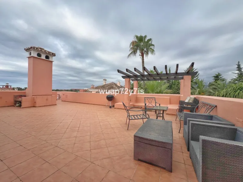 Park Beach – 2 Bed | 2 Bath | Roof Terrace | €549,000