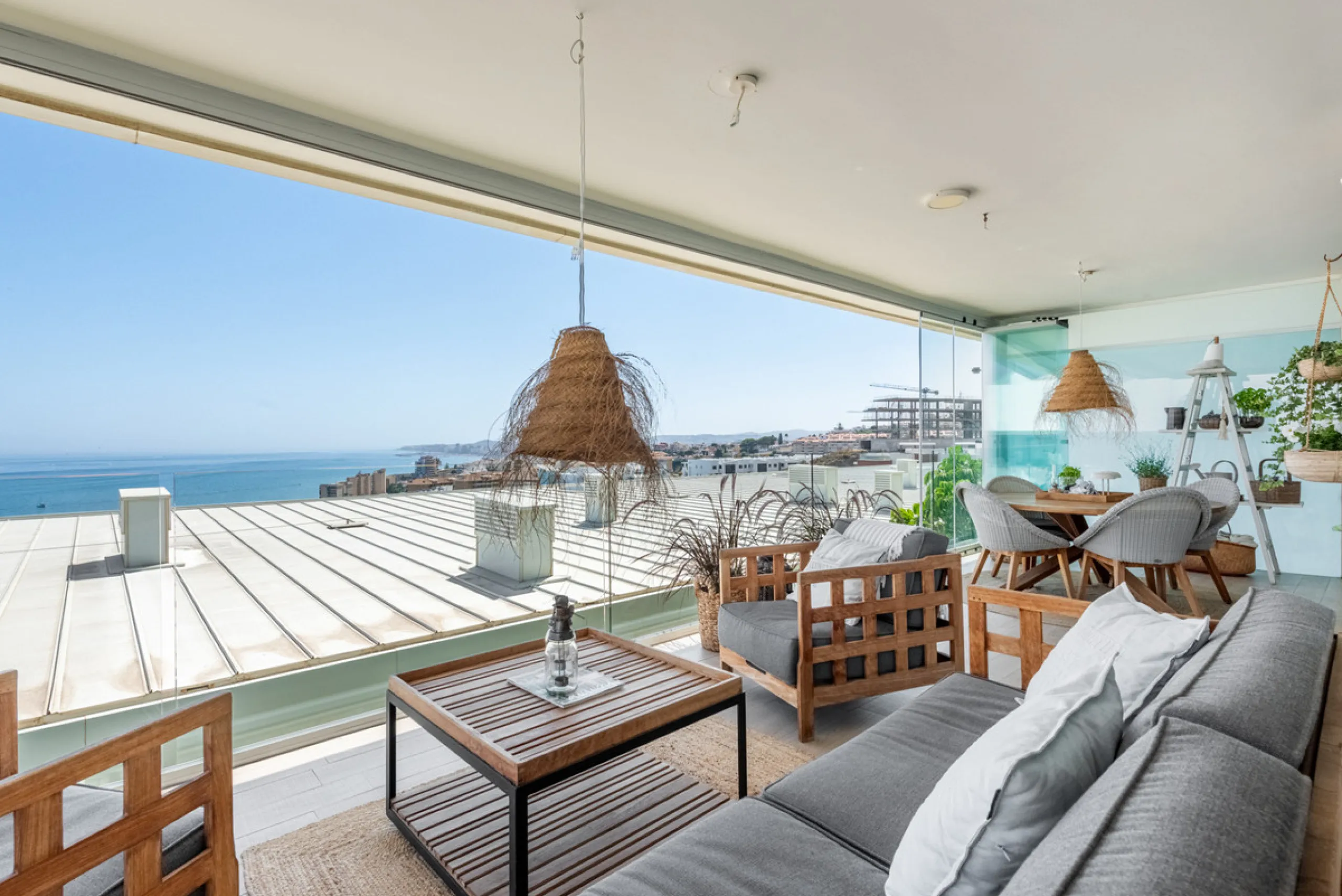 Welcome to this beautifully designed apartment, perfectly situated in a highly sought-after area.
