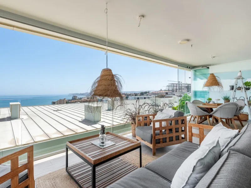 Welcome to this beautifully designed apartment, perfectly situated in a highly sought-after area.