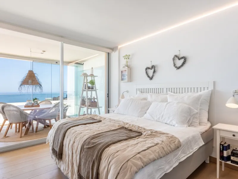 Welcome to this beautifully designed apartment, perfectly situated in a highly sought-after area.
